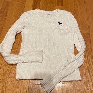 Abercrombie kids large cream cable knit sweater